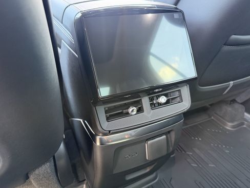 New 2027 Cadillac Vistiq Platinum w/ LPO, Floor Liner Package AWD/4WD image 25