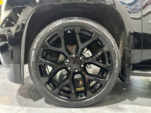 Used 2015 Chevrolet Suburban LT AWD/4WD image 8