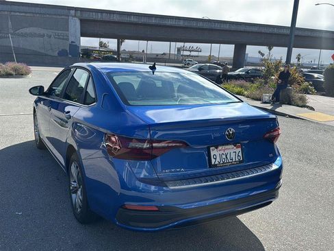Used 2023 Volkswagen Jetta SE w/ Panoramic Sunroof Package FWD image 8