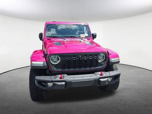 Used 2024 Jeep Wrangler Unlimited Rubicon AWD/4WD image 2