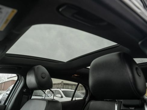 Used 2018 Mercedes-Benz GLA 250 4MATIC image 18