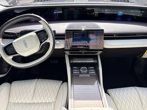 Certified 2024 Lincoln Nautilus Black Label AWD/4WD image 16
