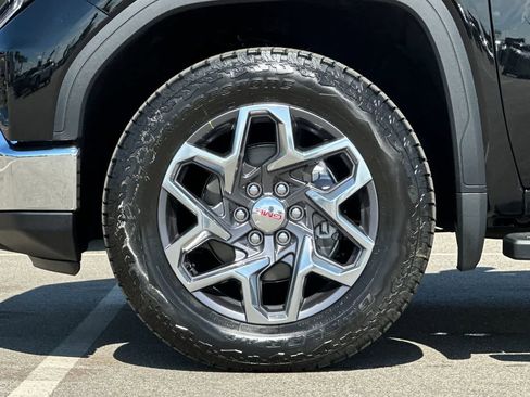 New 2026 GMC Sierra 1500 SLE w/ Preferred Package image 32