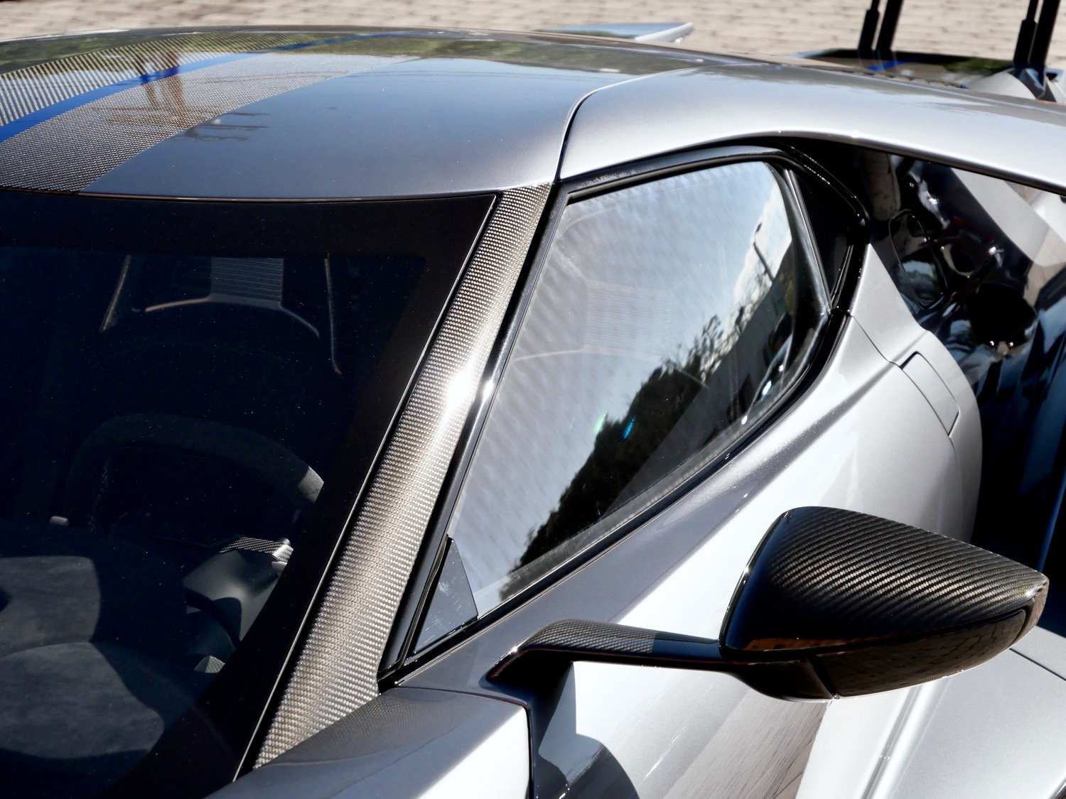 Used 2020 Ford GT Carbon Series RWD image 27