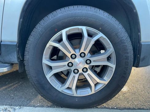 Used 2014 GMC Acadia SLT image 31