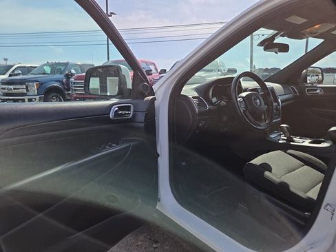 Used 2020 Jeep Grand Cherokee Laredo image 7