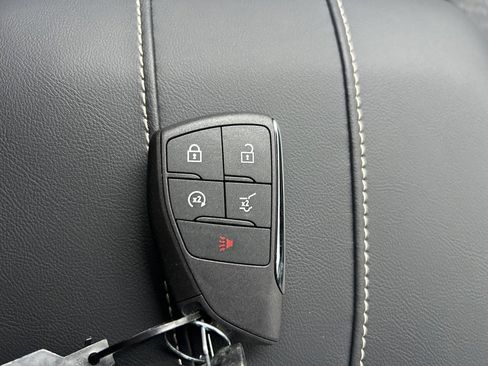 New 2026 GMC Acadia Elevation image 32