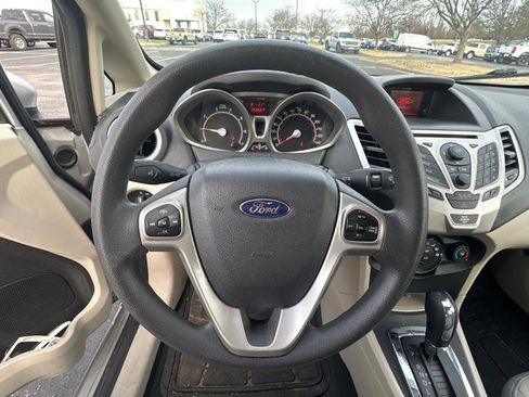 Used 2012 Ford Fiesta SE image 14
