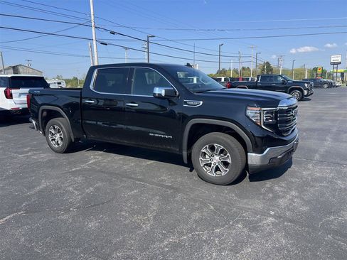 Used 2025 GMC Sierra 1500 SLT AWD/4WD image 2