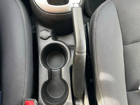 Used 2016 Chevrolet Cruze LT image 27