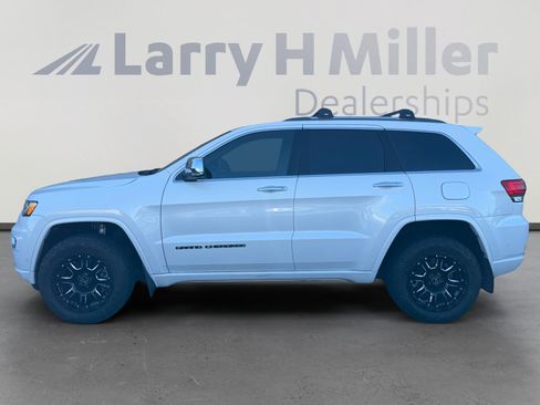 Used 2019 Jeep Grand Cherokee Overland AWD/4WD image 2