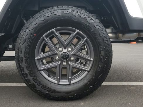 New 2026 Jeep Gladiator Sport image 6