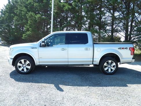 Used 2015 Ford F150 Platinum w/ Equipment Group 701A Luxury AWD/4WD image 2