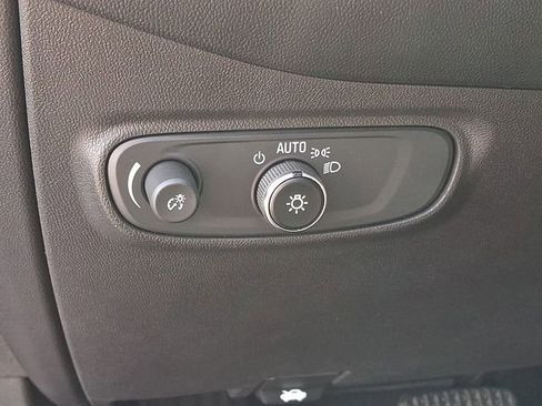 Used 2023 Chevrolet Equinox RS image 24