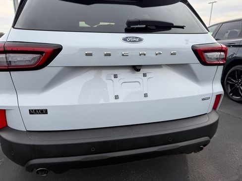 Used 2025 Ford Escape ST-Line w/ Equipment Group 301A image 7