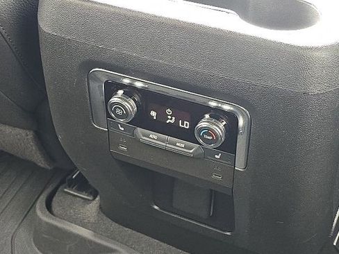 Used 2025 GMC Yukon Denali w/ Sun & Power Step Package AWD/4WD image 19