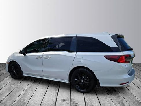 Certified 2024 Honda Odyssey Sport image 3