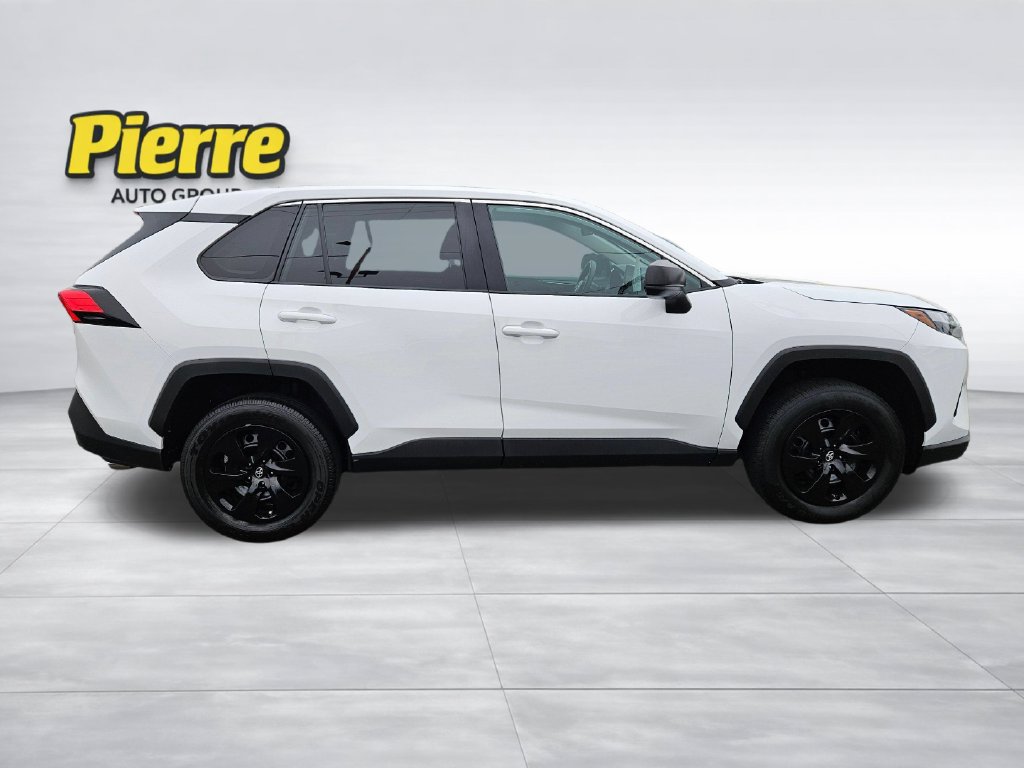 Used 2025 Toyota RAV4 LE AWD/4WD image 6