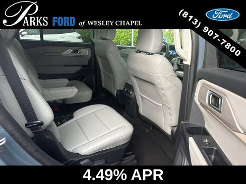 Used 2025 Ford Explorer Active w/ Active Comfort Package RWD image 4