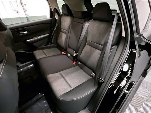 New 2025 Nissan Rogue SV image 10