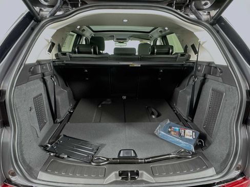 New 2025 Land Rover Discovery Sport S image 25