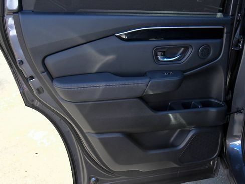 Used 2024 Honda Pilot EX-L image 37