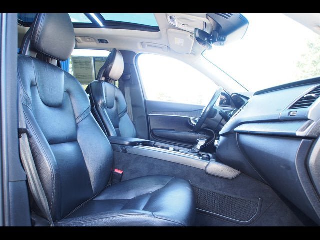 Used 2020 Volvo XC90 T6 Momentum w/ Protection Package Premier AWD/4WD image 11