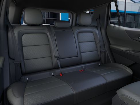New 2026 Chevrolet Equinox LT w/ Convenience Package II AWD/4WD image 17