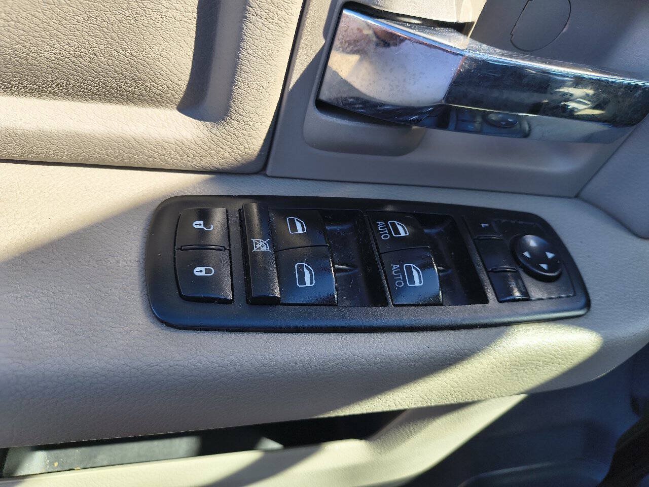 Used 2012 RAM 2500 SLT AWD/4WD image 16