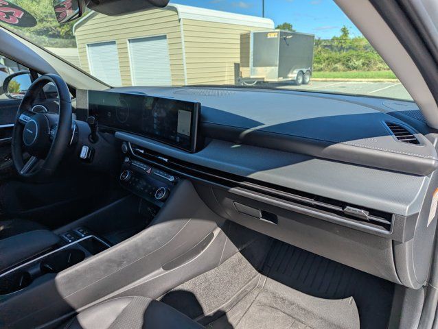 Certified 2025 Hyundai Sonata Limited FWD image 28