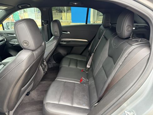 Used 2024 Cadillac XT4 Premium Luxury FWD image 6