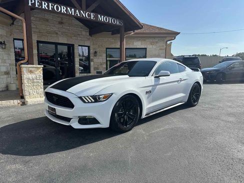 Used 2015 Ford Mustang GT RWD image 1