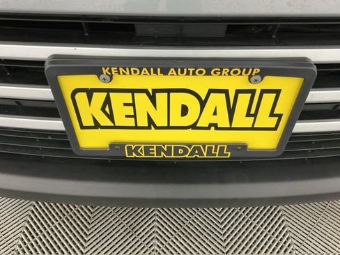 Used 2017 Toyota Highlander XLE AWD/4WD image 35