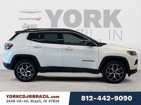 Used 2025 Jeep Compass Limited AWD/4WD image 6
