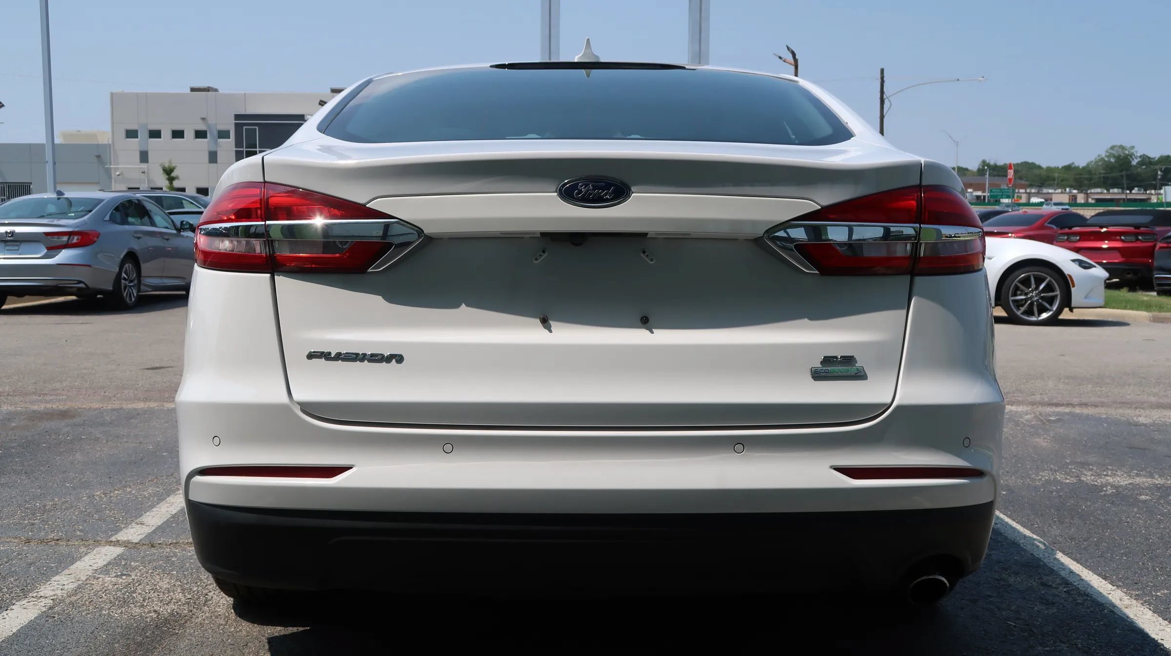 Used 2019 Ford Fusion SE FWD image 9