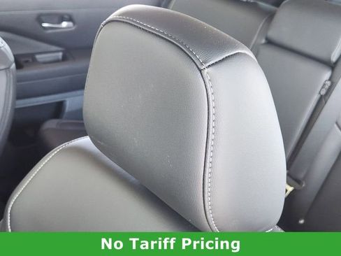 Certified 2025 Nissan Pathfinder SL image 13