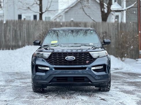Used 2022 Ford Explorer ST image 9