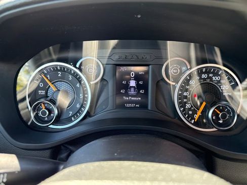 Used 2022 RAM 1500 Big Horn AWD/4WD image 23
