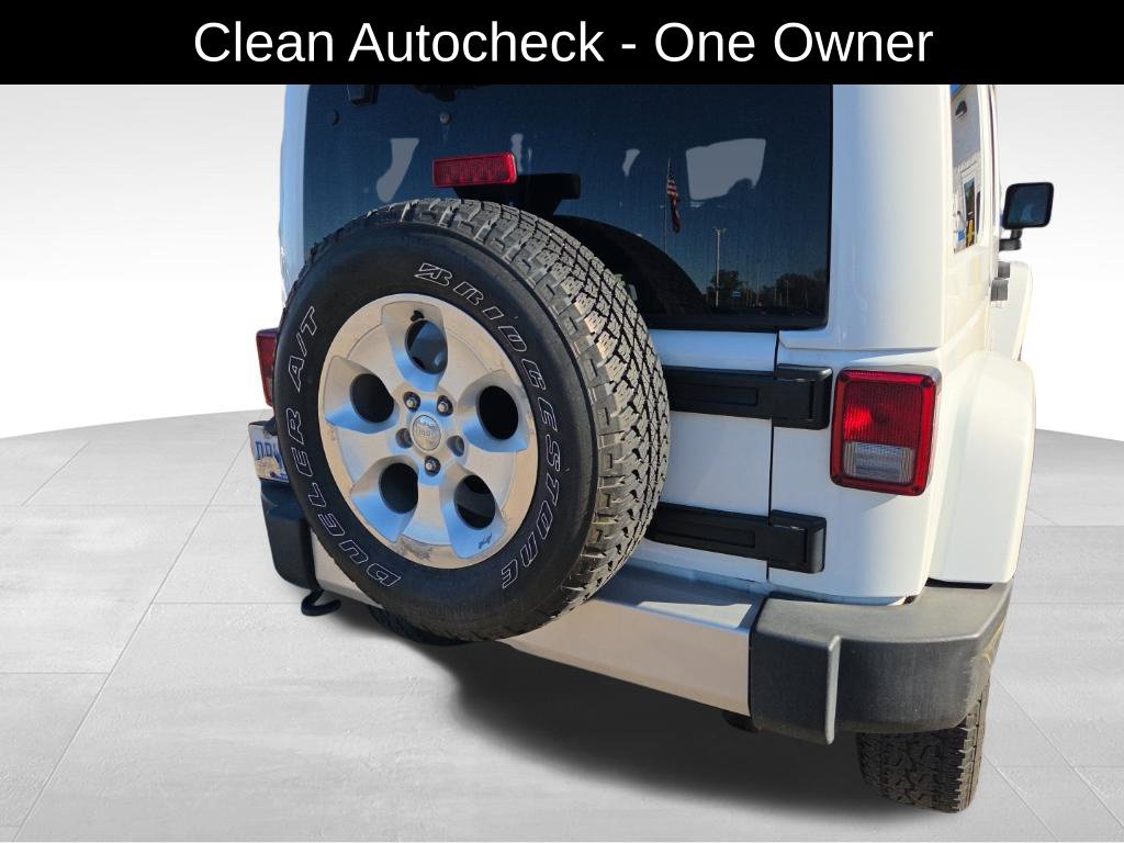 Used 2015 Jeep Wrangler Unlimited Sahara w/ Connectivity Group AWD/4WD image 6
