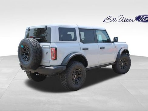 New 2026 Ford Bronco Badlands AWD/4WD image 4