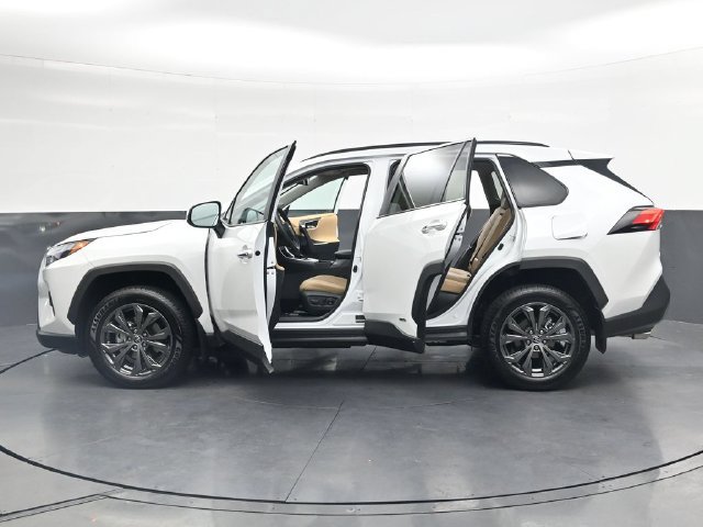 Used 2024 Toyota RAV4 Limited AWD/4WD image 39