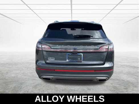 Used 2020 Lincoln Nautilus FWD image 6