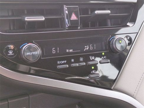 Used 2023 Toyota Camry LE image 18