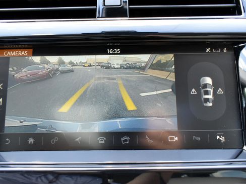 Used 2019 Land Rover Discovery HSE image 22