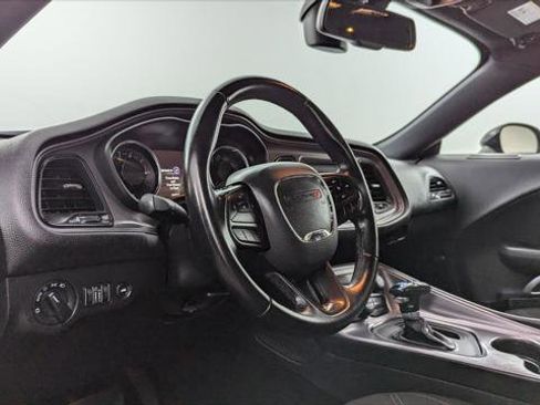 Used 2023 Dodge Challenger SXT image 18