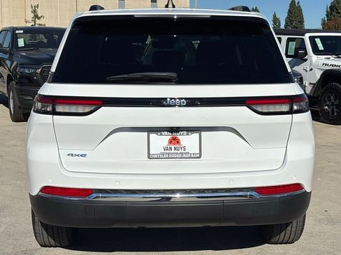 Used 2022 Jeep Grand Cherokee Limited 4xe image 5