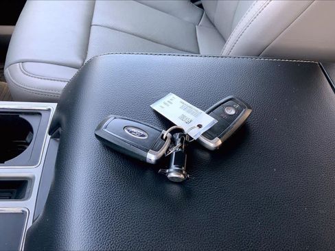 Used 2019 Ford F150 Lariat RWD image 14