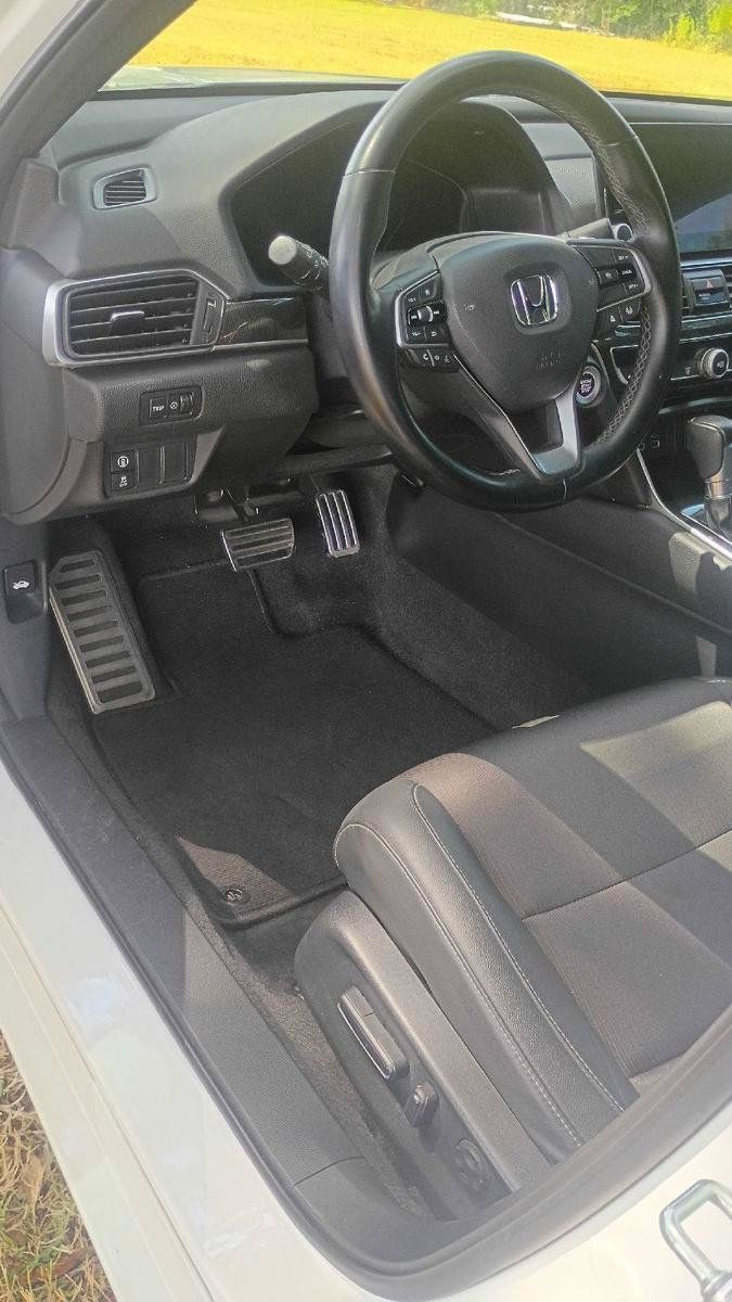 Used 2022 Honda Accord Sport image 11