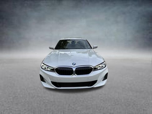 Used 2025 BMW 330i Sedan RWD image 2
