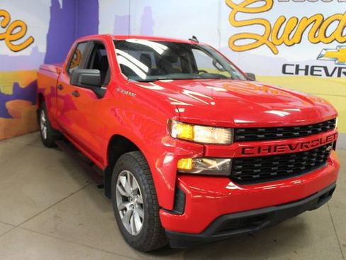 Used 2022 Chevrolet Silverado 1500 Custom w/ Safety Confidence Package AWD/4WD image 2